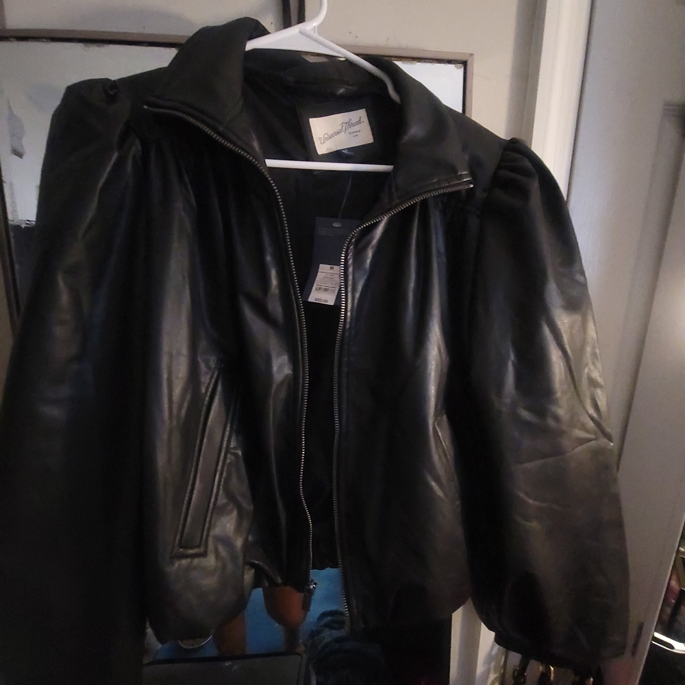 Universal Thread Women's Black Gathered Bomber Jacket - Picture 2 of 4